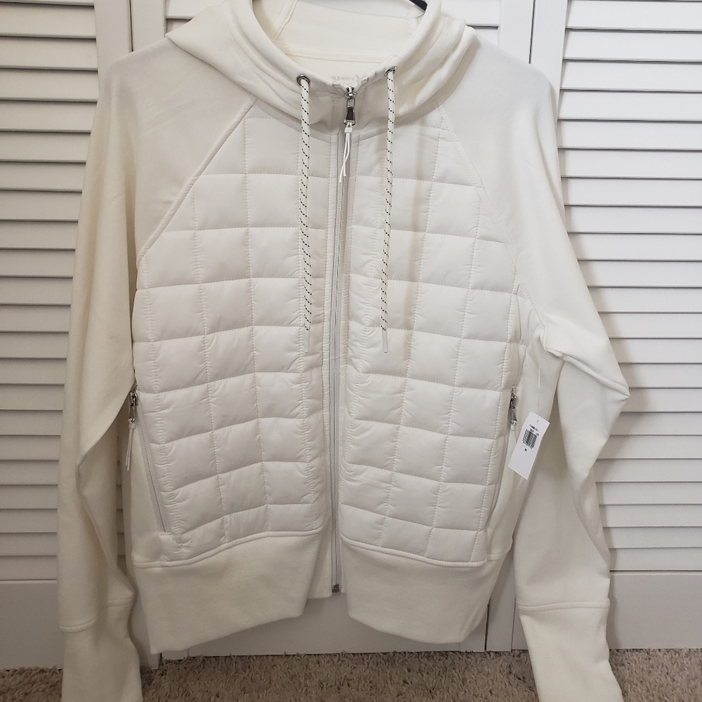 Old Navy active dynamic fleece vest sweater